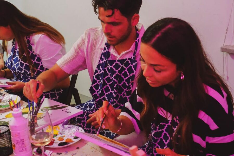 Rome: Tipsy Painting Class with Fine Wine and Arts - Painting iconic Rome: turning landmarks into your own canvas