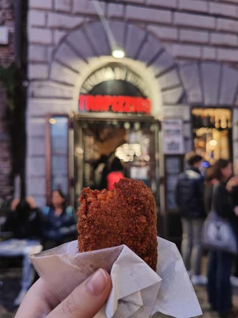 Rome: Trastevere and Campo de Fiori Food Tour - Stop 1: Dar Filettaro a Santa Barbara for hake and wine