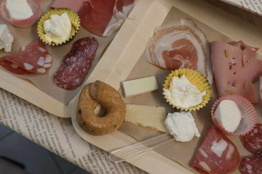 Rome: Trastevere and Campo de Fiori Food Tour - The hidden osteria-style pasta stop: where Roman flavor sticks