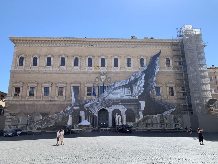 Rome: Trastevere and Roman Ghetto Guided Walking Tour - The guides are the product: why names like Estefi and Sarah keep popping up