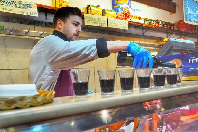 Rome: Trastevere Food Tour Wine Tasting and Local Expert Guide - Stop One in Trastevere: Starters, Street Food, and a Proper Roman Dinner