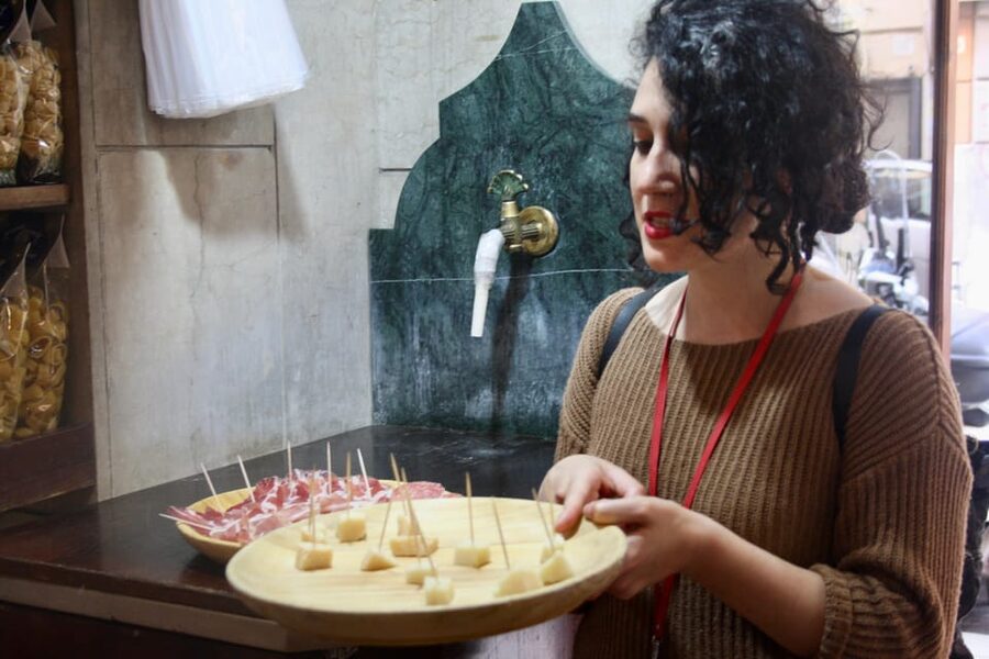 Rome: Trastevere Quarter Street Food Tour with Sightseeing - Why Trastevere Street Food and Sightseeing Works So Well