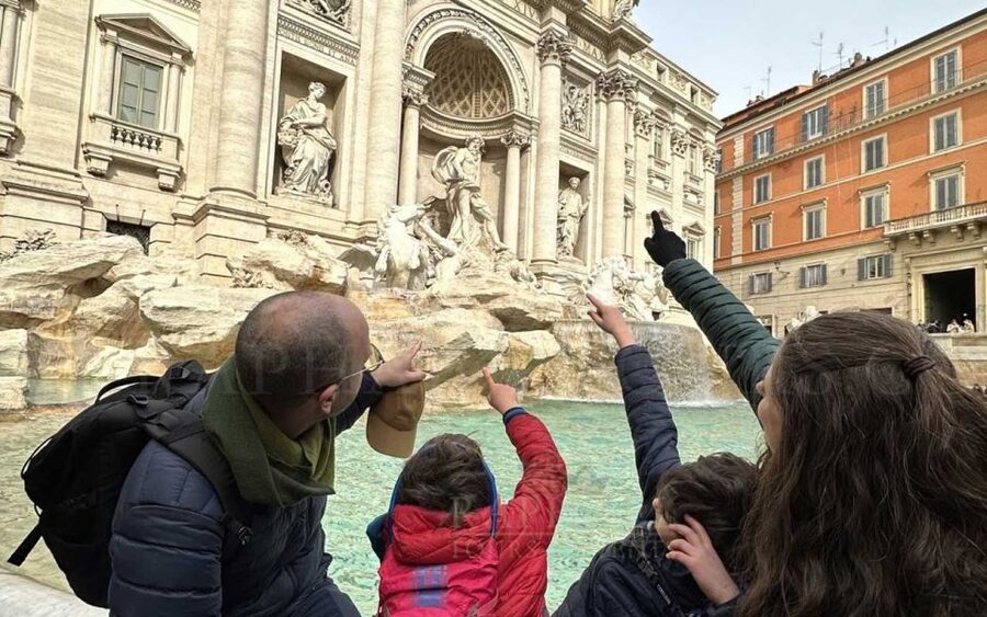 Rome: Treasure Hunt for Kids and Families Trevi and Pantheon - Your guide is the secret ingredient (and you can feel it)