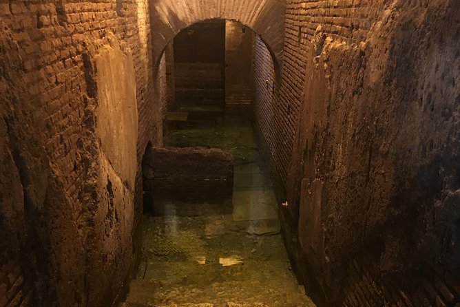 Rome: Trevi Fountain District and Underground Domus Guided Tour - Guides: Names You Might Hear and Why It Matters