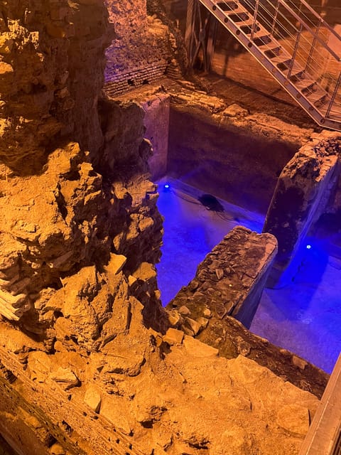 Rome: Trevi Fountain District Underground Tour and Ice Cream - Coins, amphorae, marble and the archaeologist’s guided storytelling
