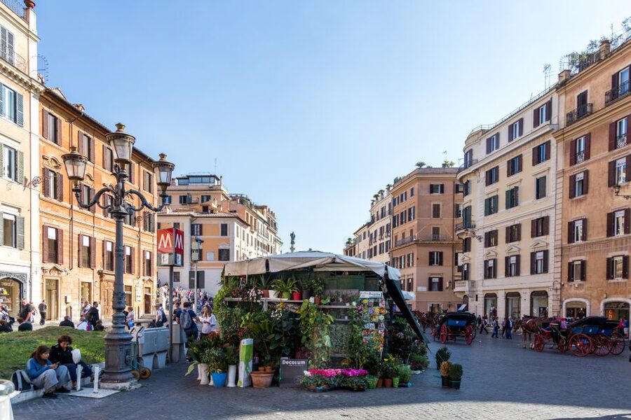 Rome: Trevi Fountain, Spanish Steps & Pantheon Walking Tour - Trevi Fountain: dramatic sculptures plus the aqueduct story