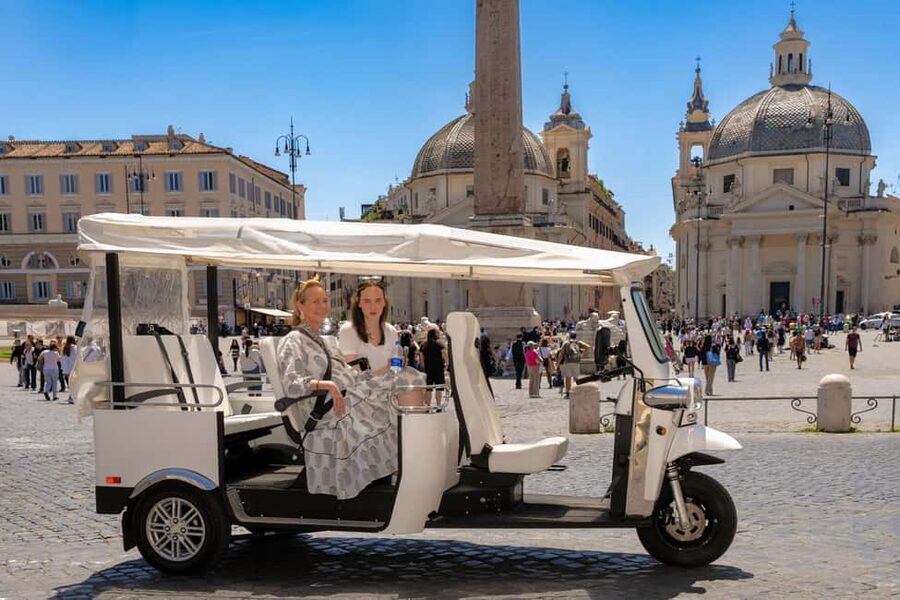 Rome: Tuk-Tuk Guided Tour in Rome City Center - Colosseum, Circus Maximus, and the Mouth of Truth: the quick-hit ancient Rome sweep