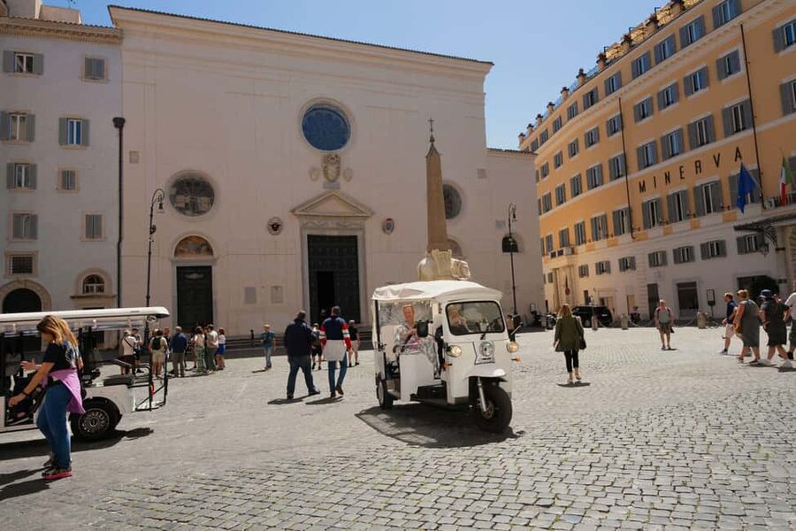 Rome: Tuk-Tuk Guided Tour in Rome City Center - Theatre of Marcellus, Capitoline Hill, and Piazza Venezia: where the views do the talking