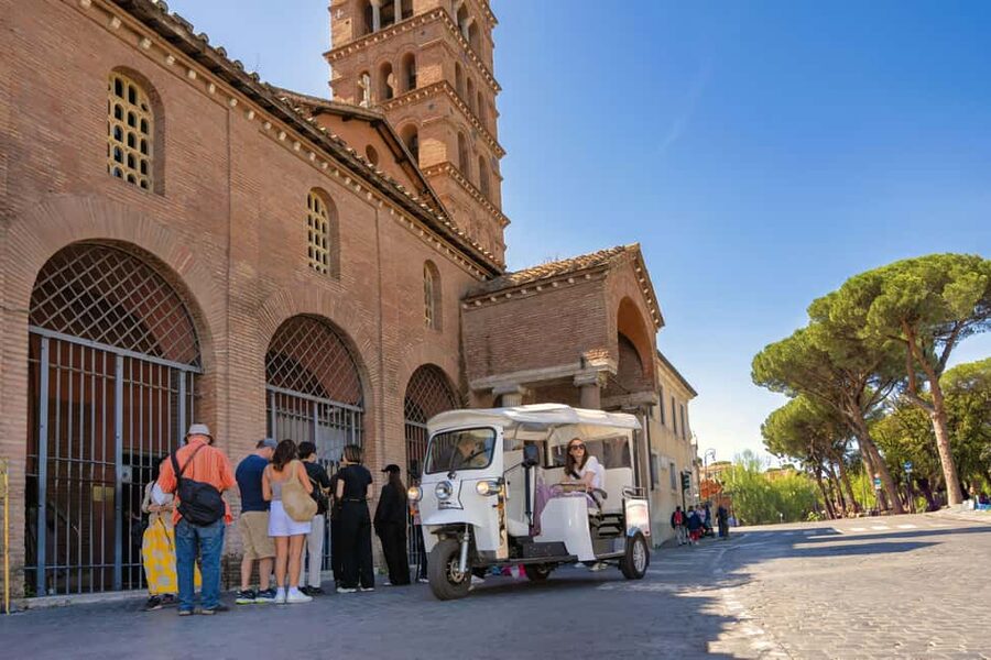 Rome: Tuk-Tuk Guided Tour in Rome City Center - Why an electric tuk tuk works so well in Rome