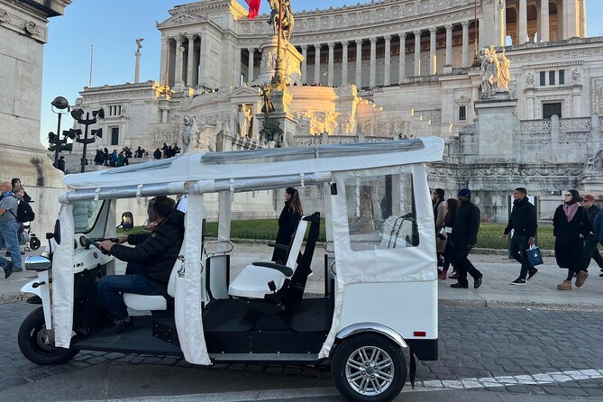 Rome:Tuk-Tuk Private Tour of the City Center - The Roman Forum Area: Circus Maximus and Celio Views