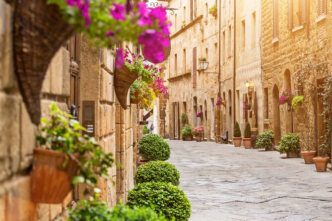 Rome: Tuscany & Montepulciano Day Trip with Lunch & Wine Tasting - The Rome to Val d’Orcia start: coach comfort plus scenery time