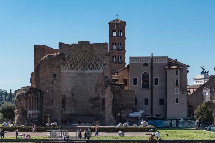Rome: Ultimate Colosseum, Roman Forum & Palatine Hill Tour - Small Group Size and Headsets: The Comfort Layer That Matters