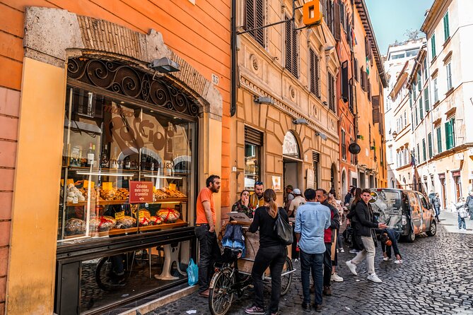 Rome: Ultimate Street Food Tour in the Old Town by Do Eat Better - What you’re really buying: a full meal route through Old Town