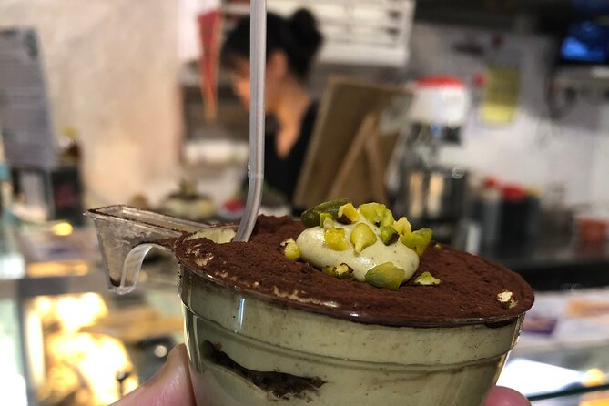 Rome: Ultimate Street Food Tour in the Old Town by Do Eat Better - Stop 2 on Via del Corso: supplì from a fry shop with staying power