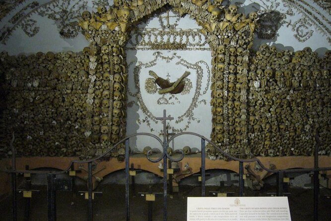 Rome Underground: Catacombs Tour, Aqueducts and Appian Way - Mausoleum of Cecilia Metella: fast, iconic, and easy to photograph