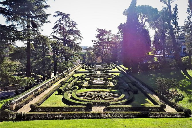 Rome: Vatican Museums and Gardens Private Tour - Pick up included - St. Peter’s Square: Bernini’s ellipse and a quick final reset