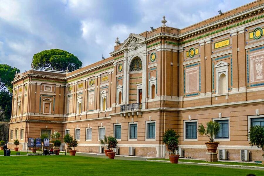 Rome: Vatican Museums and Sistine Chapel Reserved Entry - Security, Dress Code, and Rules You Should Actually Follow
