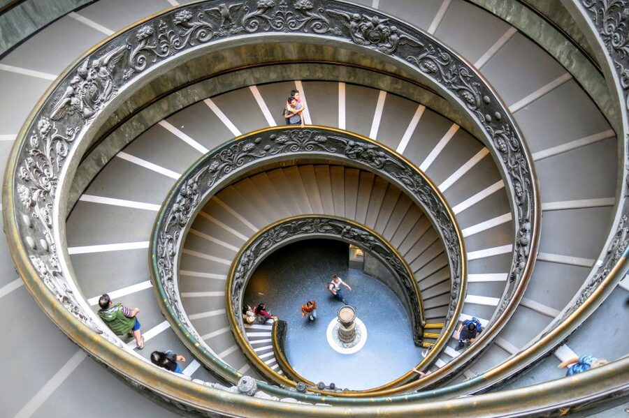 Rome: Vatican Museums and Sistine Chapel Tour - The Guides: What People Praise (and What You Should Look For)