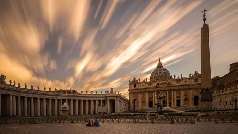 Rome: Vatican Museums, Sistine Chapel, and St. Peter's Tour - Renaissance Highlights: Raphael, Leonardo, and What to Look For