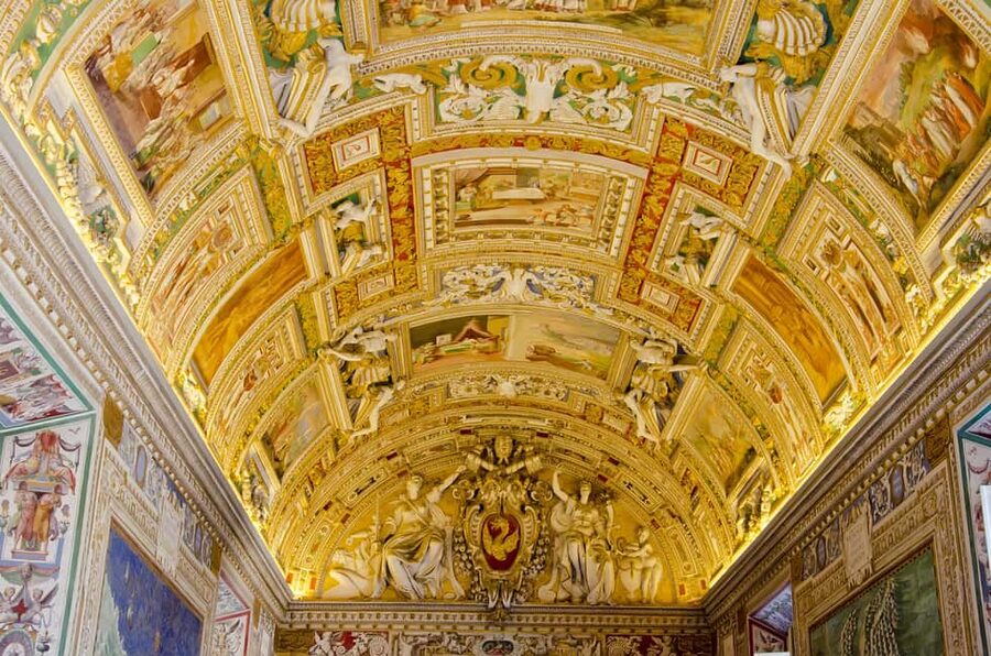 Rome: Vatican Museums & Sistine Chapel Small Group Tour - Greek Cross Room, Belvedere Torso, and Laocoön: how the sculpture stops work