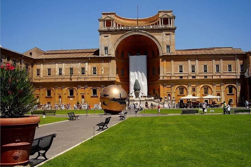 Rome: Vatican Museums, Sistine Chapel & St. Peter’s Tour - Sistine Chapel with priority access: how to see more than the obvious