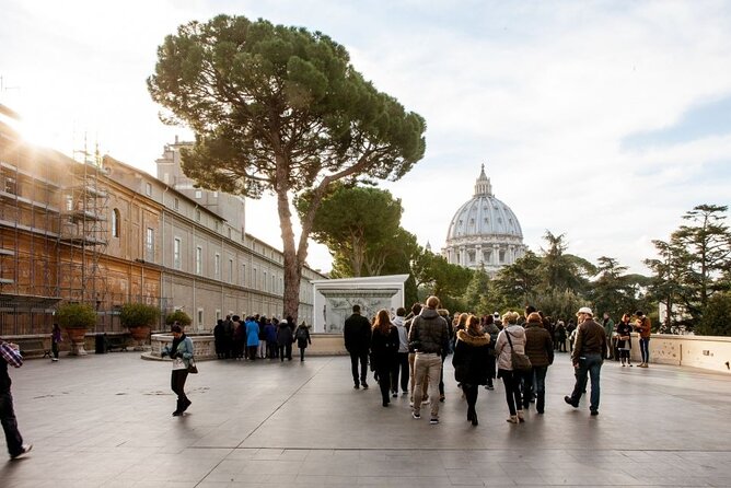 Rome: Vatican Museums & SistineChapel Fast Entry (Optional Guide) - Meeting point and getting inside without getting separated