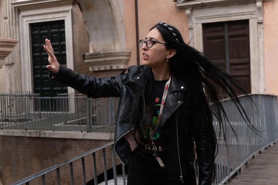 Rome: Vegan Street Food Tour with Local Guide - Roman Vegan Street Food with Arianna Bonardi: what makes it different