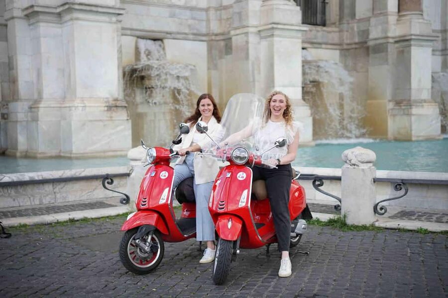 Rome: Vespa Photo Tour with City Center Pickup - Why this Vespa photo tour fits Rome in 90 minutes
