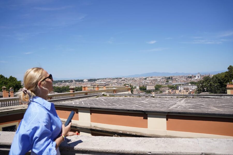 Rome: Vespa Ride with Pictures and Sweet Tastings - Piazza Navona: dessert first, then the photos