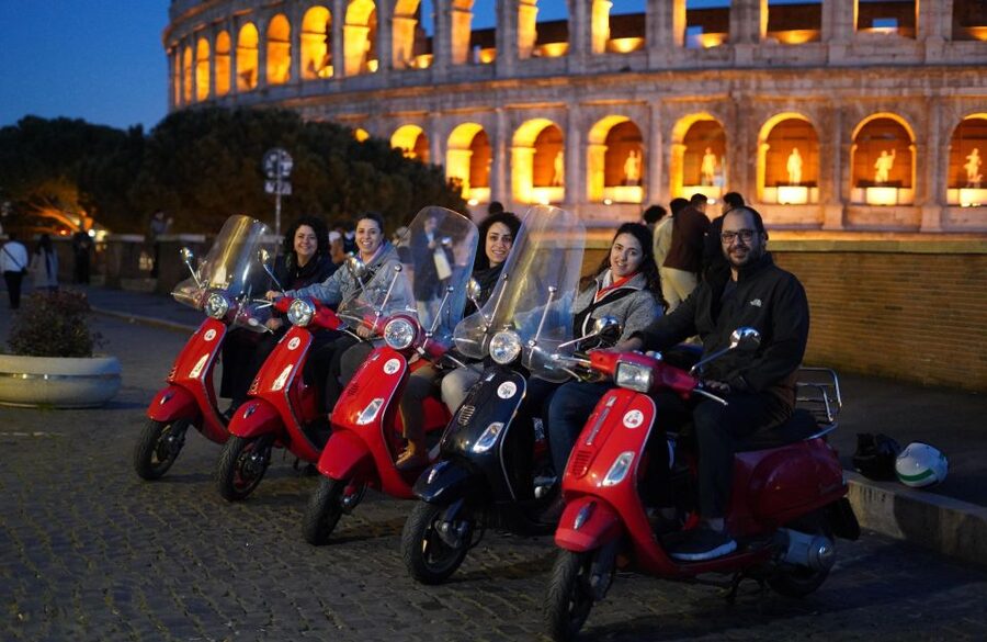 Rome: Vespa Scooter Night Tour with Pro Photographer service - Janiculum Hill Coffee Break, Photo Moment, and Scenic Views
