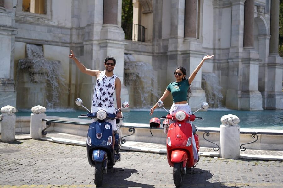 Rome: Vespa Tour with Photo services Small‑Group Highlights - Why a 90-Minute Vespa Tour Beats Another Rome Walk