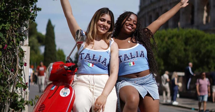 Rome: Vespa Tour with Photo services Small‑Group Highlights - Where to Meet: Caffè Roma Near the Colosseum