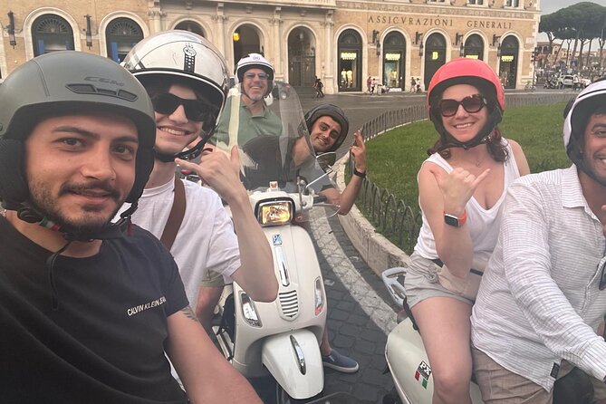 Rome Vespa tour with Pro Photographer - Giardino degli Aranci on Aventine Hill: citrus air and an optical trick