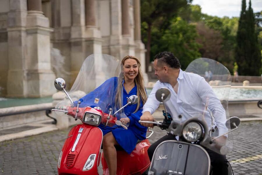 Rome: Vespa Tour with Professional Photoshoot as Passenger - Riding a Vespa as a Passenger in Rome (Without the Stress)