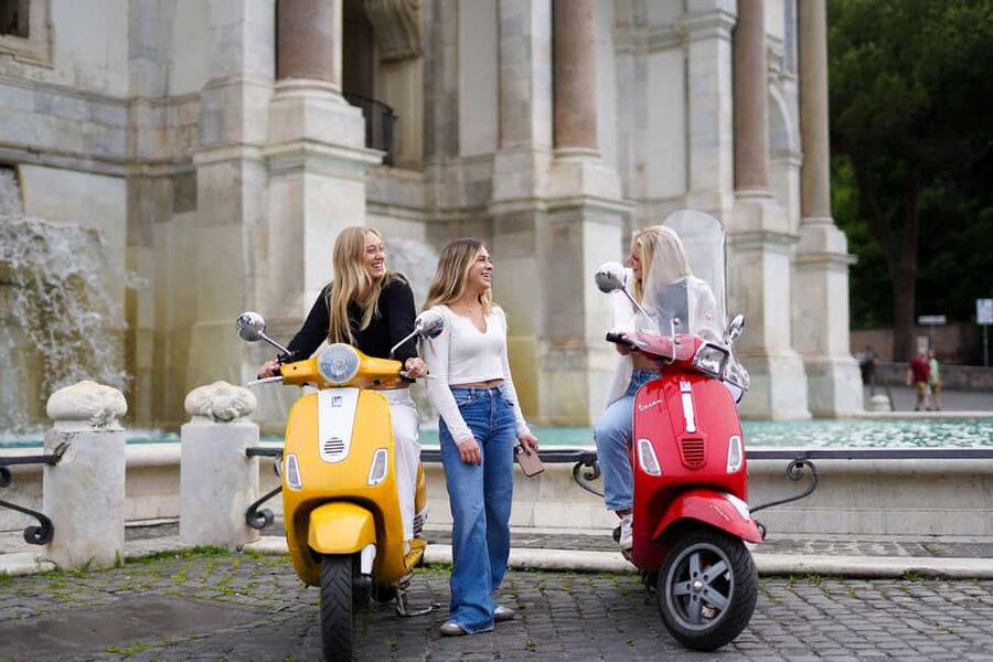 Rome: Vespa Tour with Professional Photoshoot as Passenger - Where You Meet Near the Colosseum (And What to Look For)