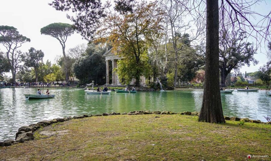 ROME: Villa Borghese Lake tour by boat with independent rowing + aperitif - Rules on the Water and Food Constraints to Know