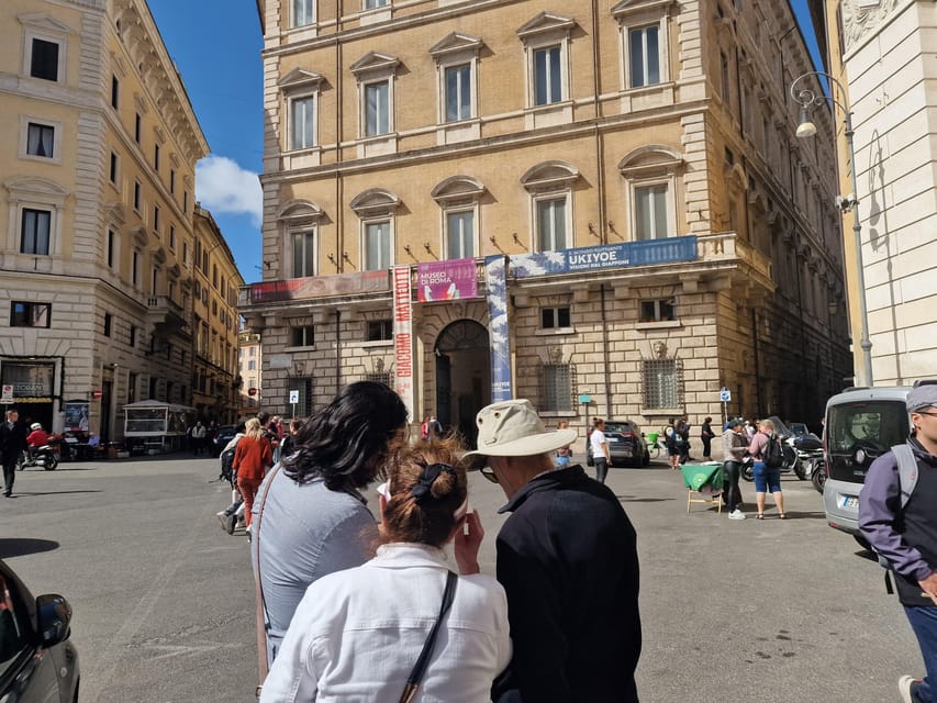 Rome: Walking Tour of World War 2 in Rome - What to bring so the walk feels good