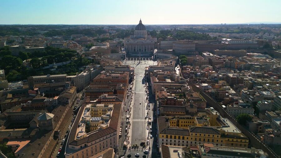 Rome: Walking Tour with Hosted Access to Vatican - Who This Tour Suits Best (and Who Might Struggle)