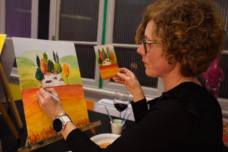 Rome: Wine and Paint Experience in Piazza Navona - Tips That Make Your Painting Better (and Your Night Smoother)