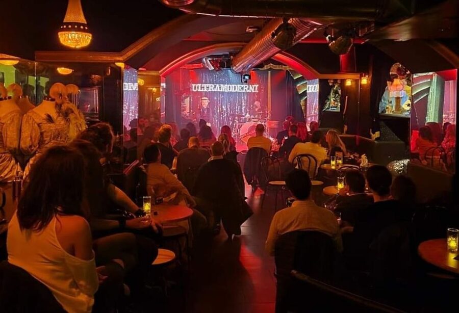 Rome: Wine, Legends, and Burlesque Extravaganza by Night - The real centerpiece: entering the burlesque venue (and what’s included)