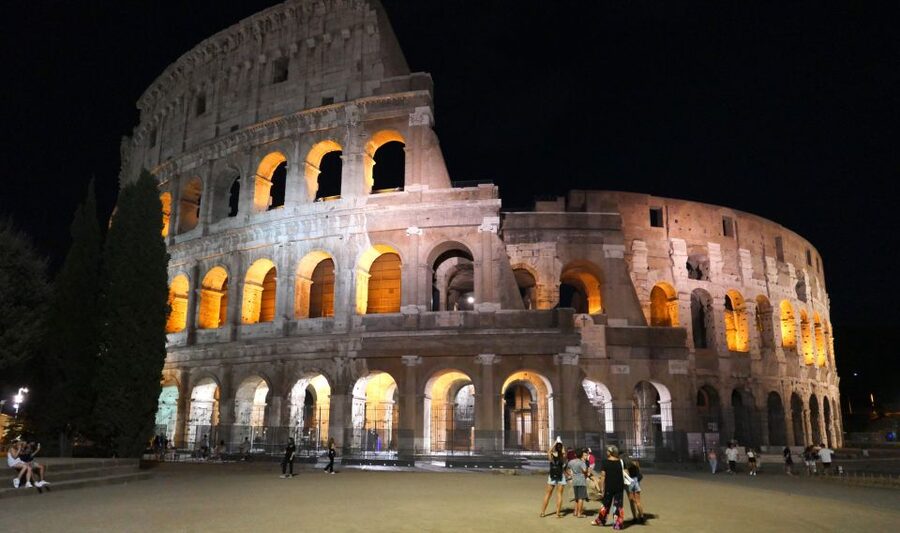 Rome: Wonders of Ancient Rome at Dusk - Guides and group size: what “small group” really changes