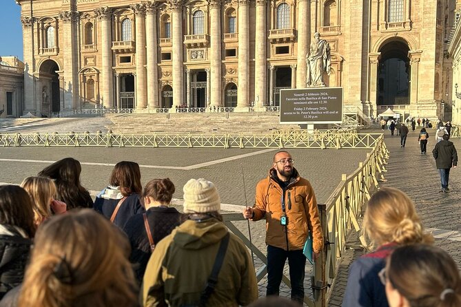 Saint Peter's Basilica Official Guided Tour - The finish by the fountain: re-entering and the dome choice