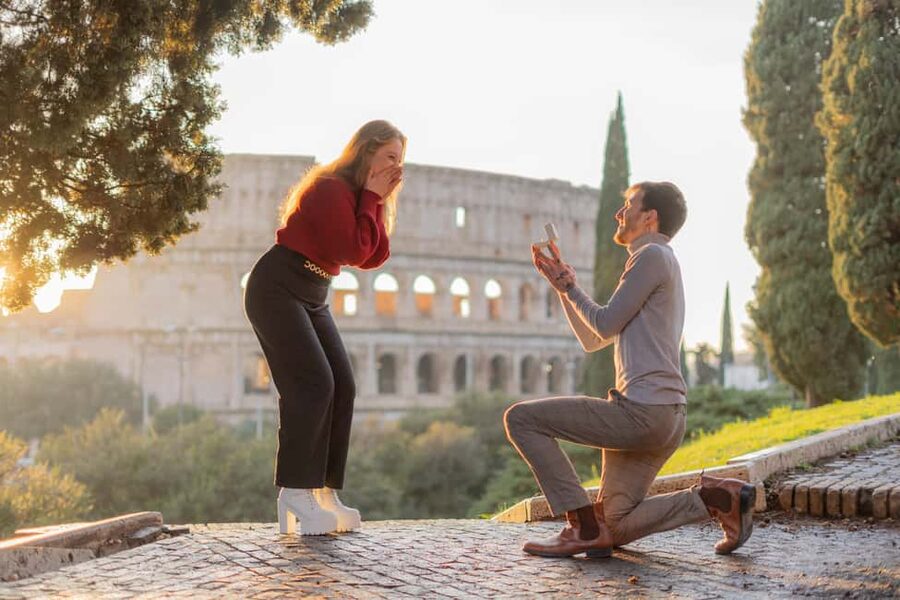 Secret Proposal Photoshoot in Rome + Reel - From proposal to reaction: how the photographer captures both