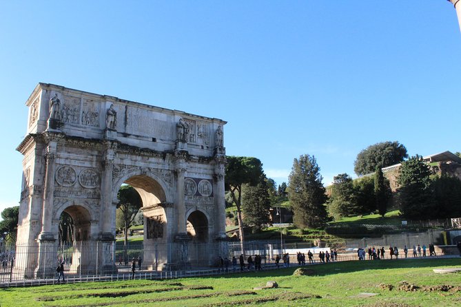 Semi-private tour: Colosseum & Ancient Rome VIP - Palatine Hill in 30 Minutes: Romulus and Remus Territory