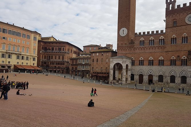 Siena and San Gimignano from Rome: Wine Tasting Tour in Tuscany - Tenuta Torciano Winery: The Tasting and Lunch People Come Back for