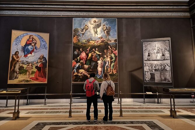 Sistine Chapel, Vatican Museums & St Peter's Small Group Tour - Stanze di Raffaello: a guided hit through Julius II’s painted rooms