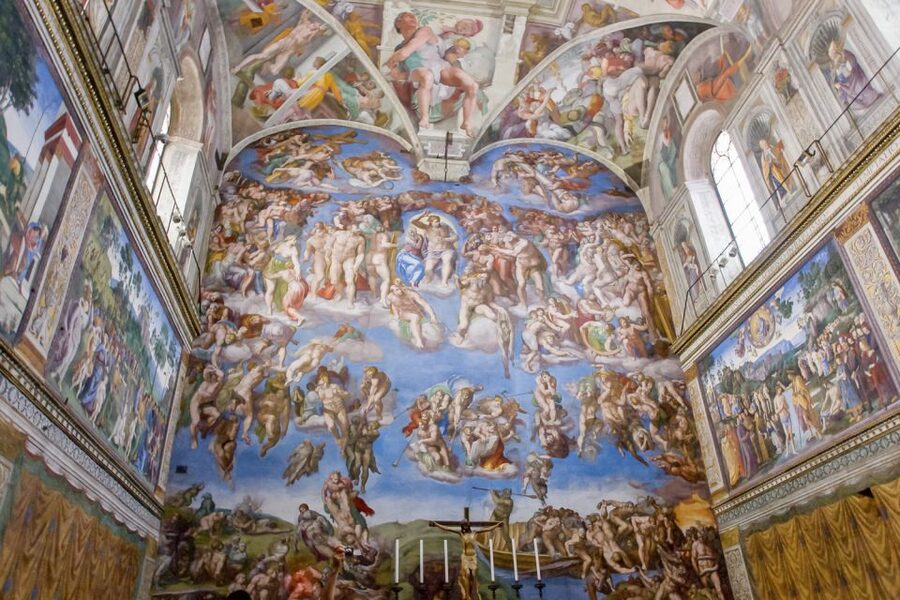 Skip the line Vatican Museum Sistine & St.Peter Private Tour - Carriage Museum, Borgia Apartments, and Modern Religious Art