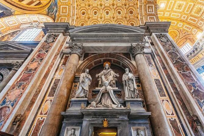 Skip the Line Vatican Tour and Sistine Chapel - Meeting at Via del Mascherino: start strong, not sweaty