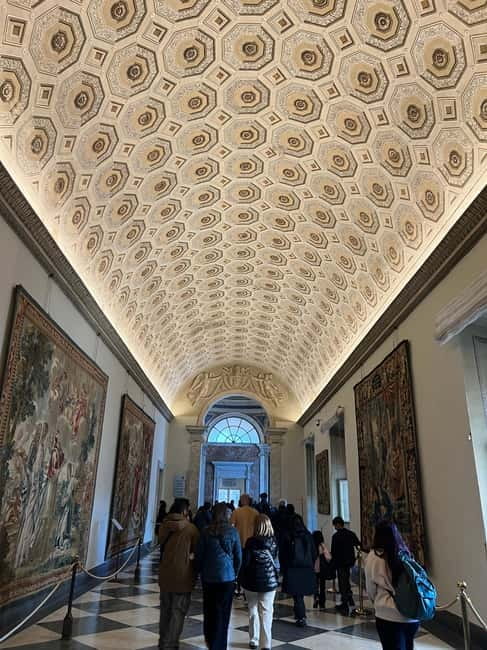 Skip-The-Ticket Line-Vatican Museum & Sistine Chapel - Dress code and ID: the rules that can stop you fast