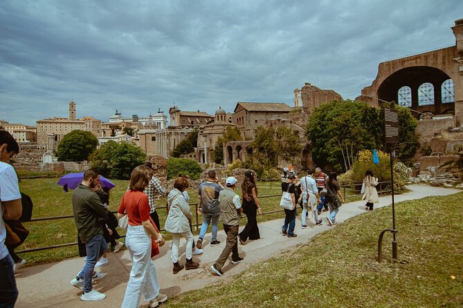 Small group Colosseum with Arena Floor, Palatine Hill & Forum Tour - Entering the Colosseum: Stands, Exhibitions, and a Clear Orientation